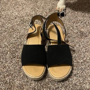 Brand new only worn once size 7